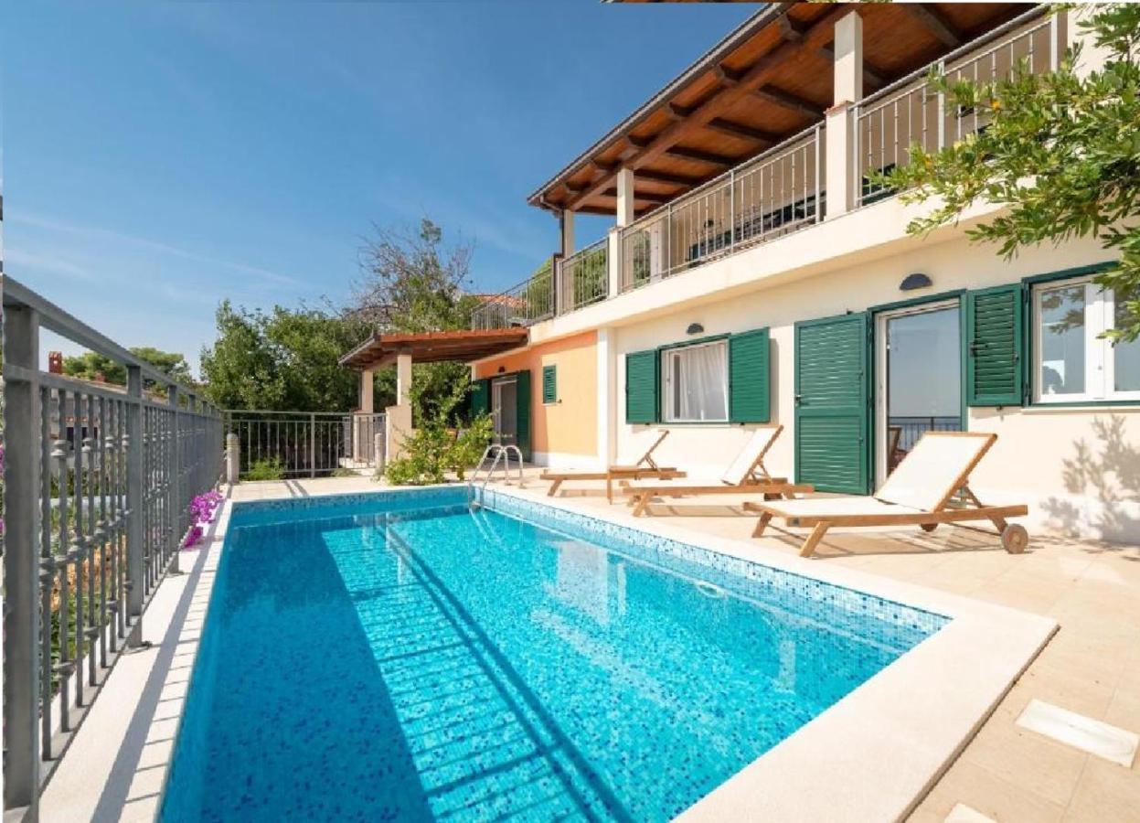 טרוגיר Villa Rastichi Amazing Seaview מראה חיצוני תמונה